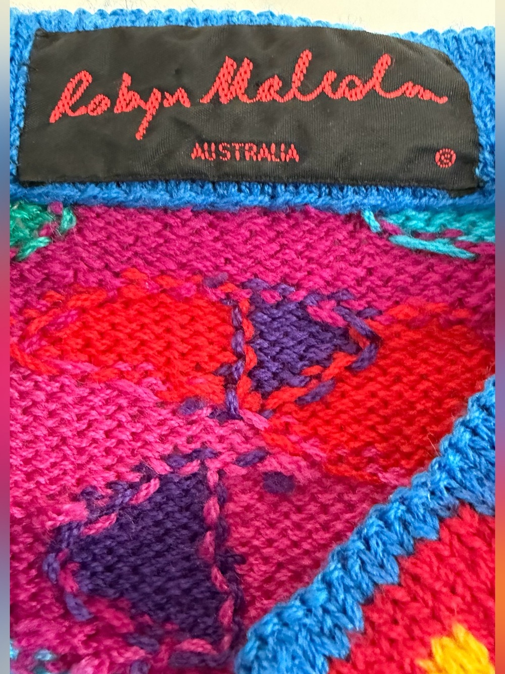 Multicolor Abstract Cropped Cardigan Sweater - Picture 4 of 5